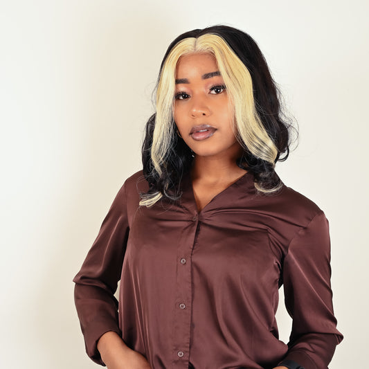 Perruque AURORA Remy Hair avec mèches blondes contrastées effet naturel