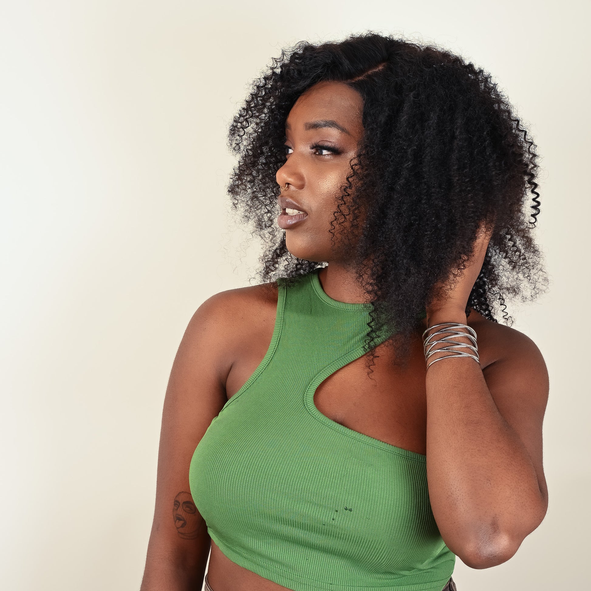 Perruque JANET noir naturel vue arrière texture dense